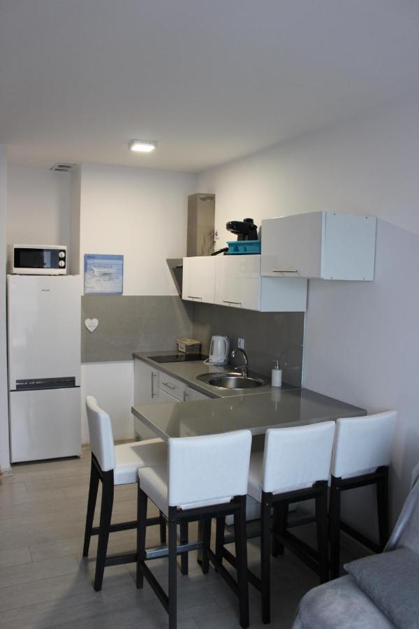 Bursztynek Z Miejscem Postojowym Apartment *